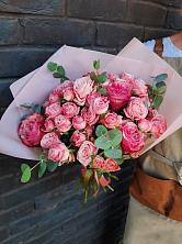 Букет розы в пальмах в Усть-Качка Букет цветов из: Розы в Усть-Качка